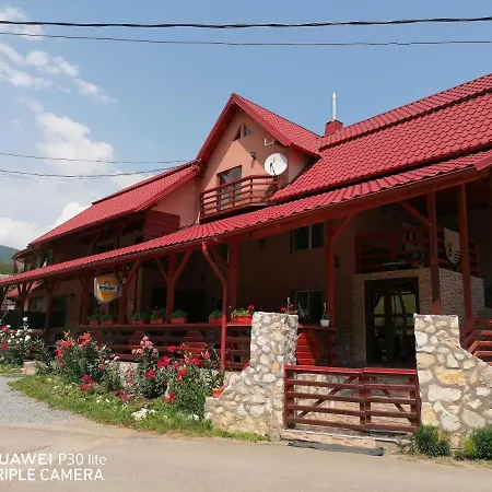Lodge Daianna Si Jessica