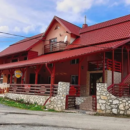 Lodge Daianna Si Jessica